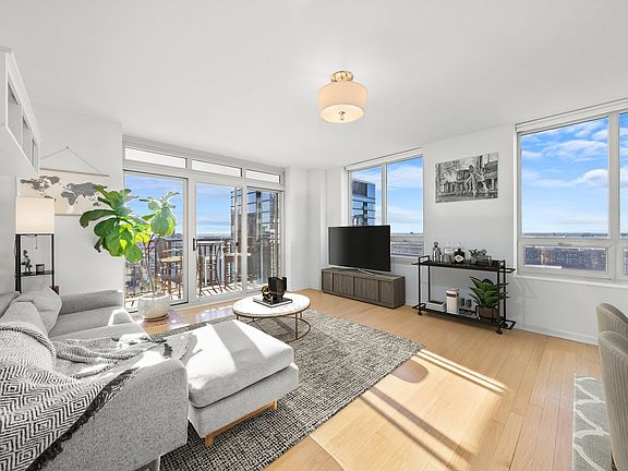 2nd image of 1111 S Wabash Ave APT 2410