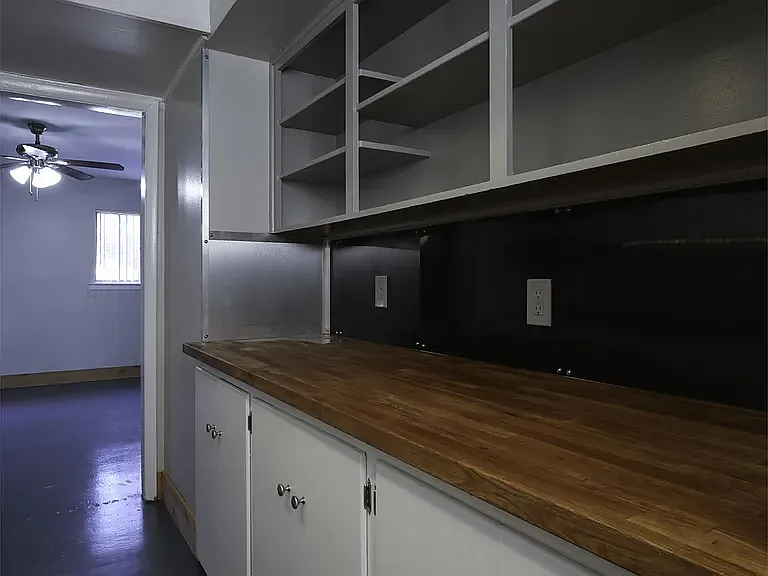 804 N Locust St #B2 — Photo 25