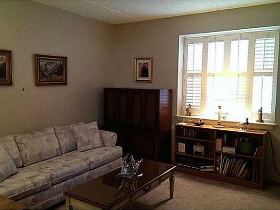 5th image of 707 Redmont Pl #707