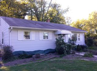 60 Summers Ln, White Stone, VA 22578