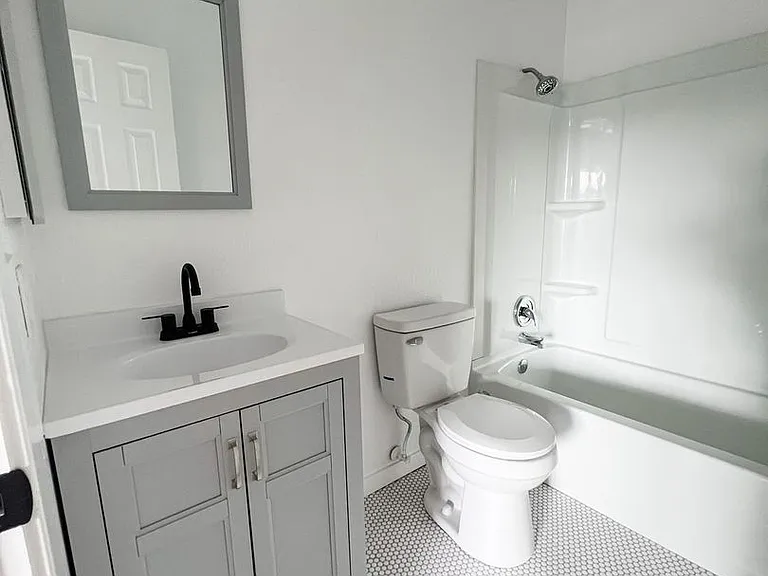 340 Clover Glen Ct — Photo 2