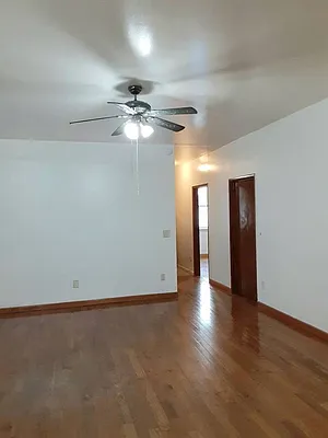 Rented by Sally Raia LLC | media 22