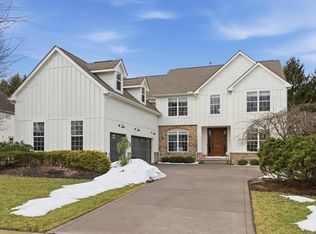 3085 McCammon Chase Dr, Lewis Center, OH 43035