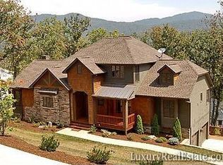 116 Willow Farm Rd, Fairview, NC 28730