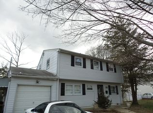 200 Jefferson Ave, Amityville, NY 11701