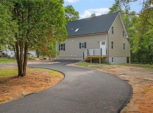 5 Shippee Schoolhouse Rd, Foster, RI 02825