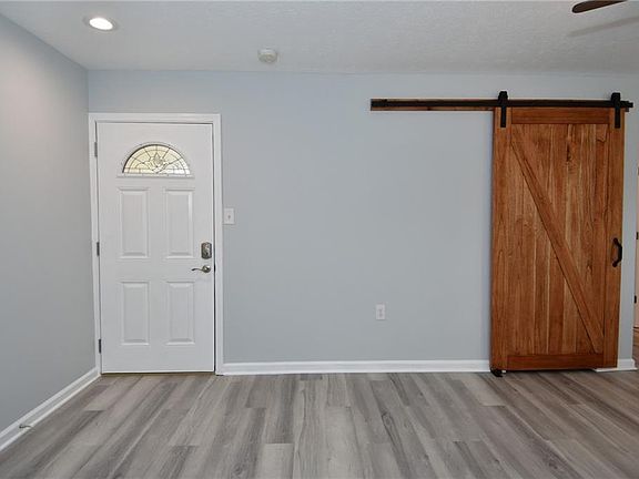 4th image of 56 Port Sylvia Dr APT C