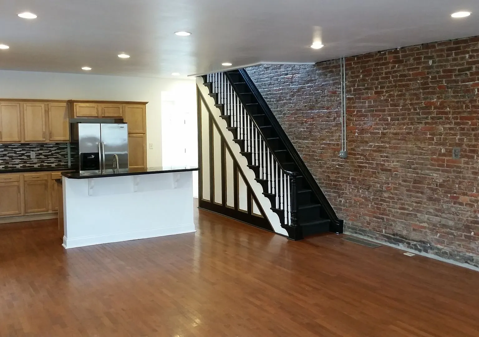 Student Housing - South Side Flats — Photo 4