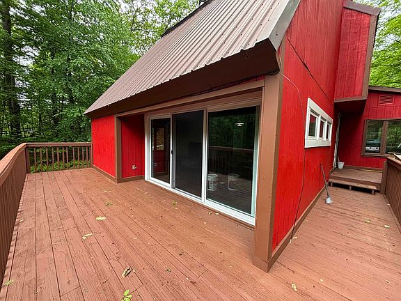 2nd image of 174 Pond Brook Road
