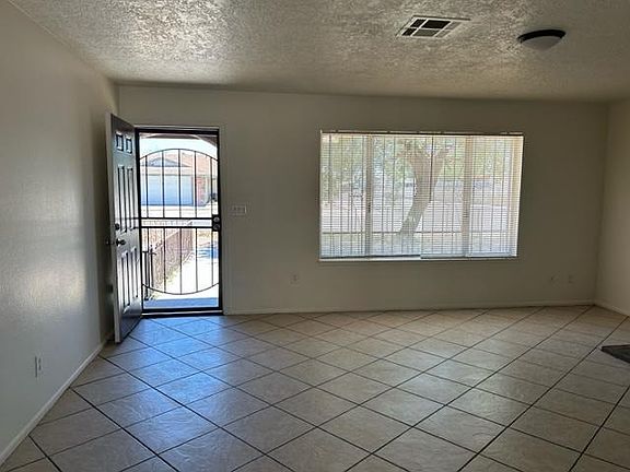 2nd image of 3656 Lakeshore Ln