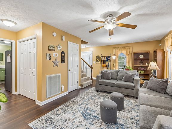 5th image of 1613 Rice Hill Ct