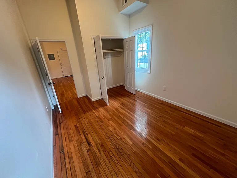 828 S 15th St #2L — Photo 5