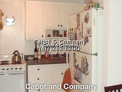 2nd image of 289 Newbury St #51F