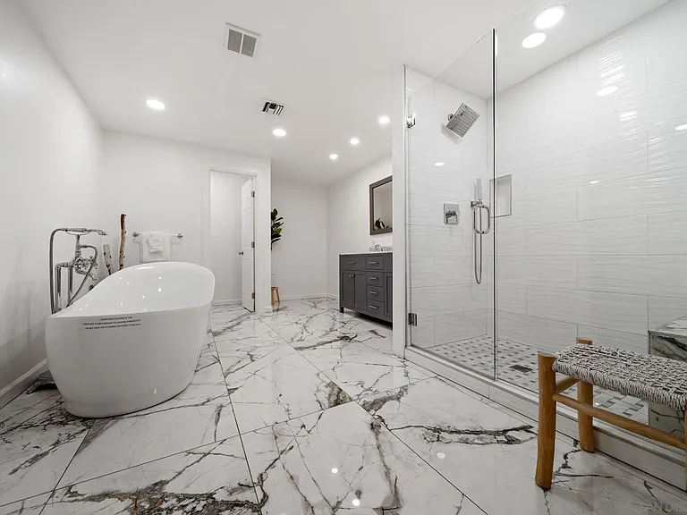 4260 Eastridge Dr — Photo 31