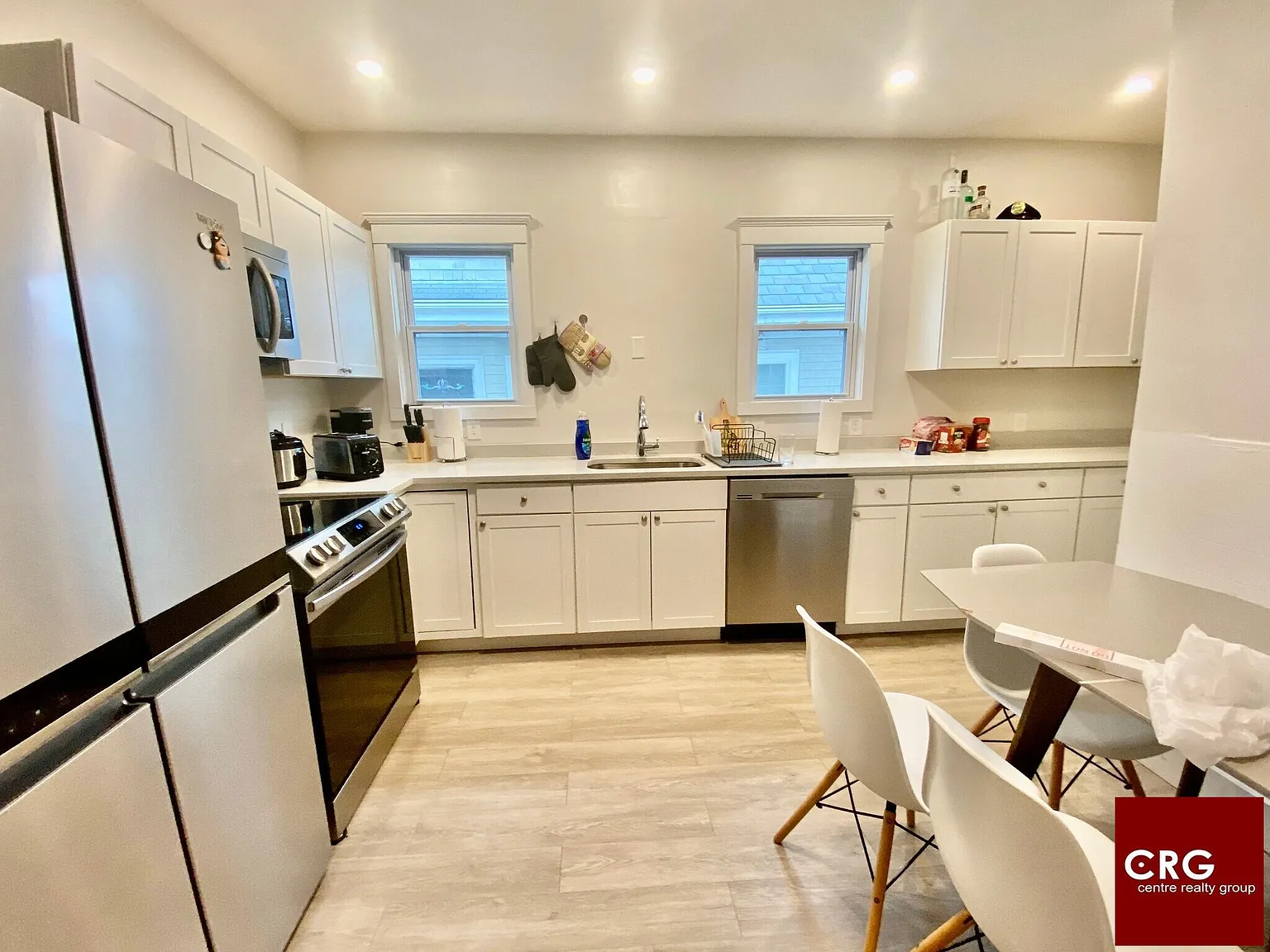 4 bed, 1.5 bath, 1100 sqft, $5,700 — Photo 2