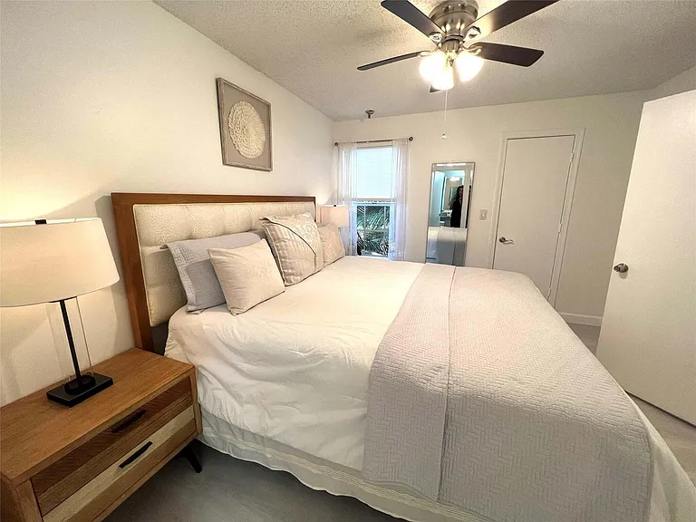 1125 Crystal Way #F — Photo 15