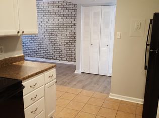 704 Lake Edward Dr, Virginia Beach, VA 23462