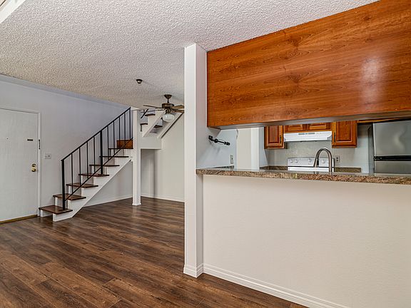 4th image of 4900 Overland Ave 247-unit 1