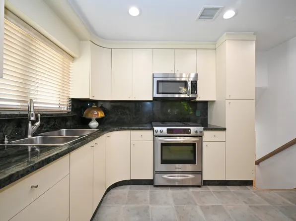 2629 East 65th Street image 9 of 25