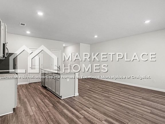 5th image of 261 Oakwood Dr NW