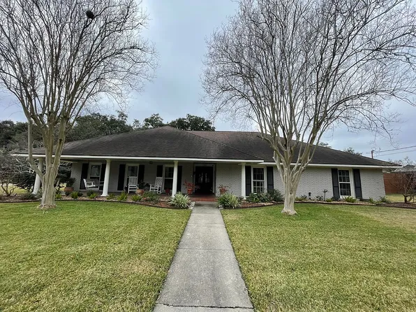104 Colonial Dr, Lafayette, LA 70506