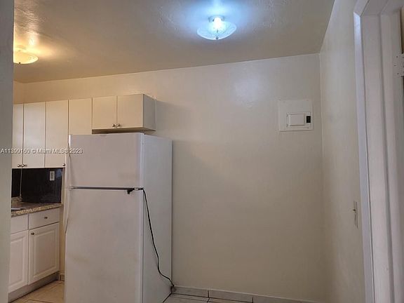 4th image of 110 W 26th St Unit 4