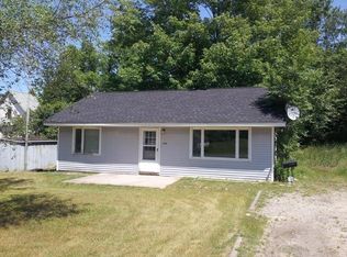 409 E Lincoln St, Boyne City, MI 49712