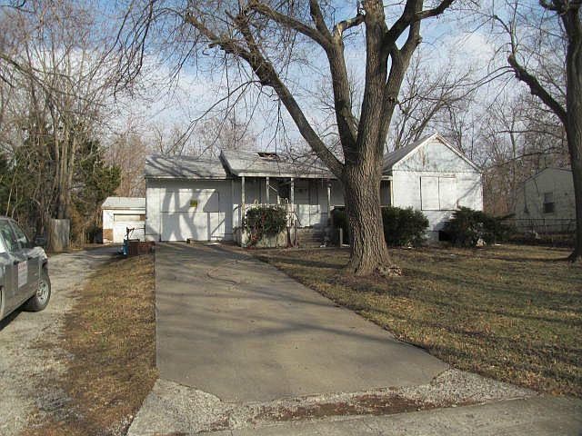 1st image of 10527 Palmer Ave