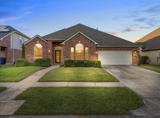 109 Hawke Bay Ln, Friendswood, TX 77546
