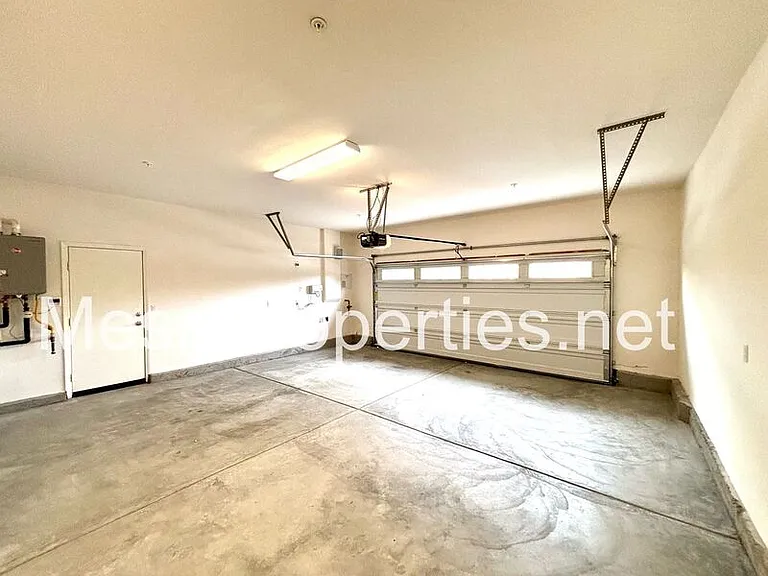 12594 Ava Loma St — Photo 32