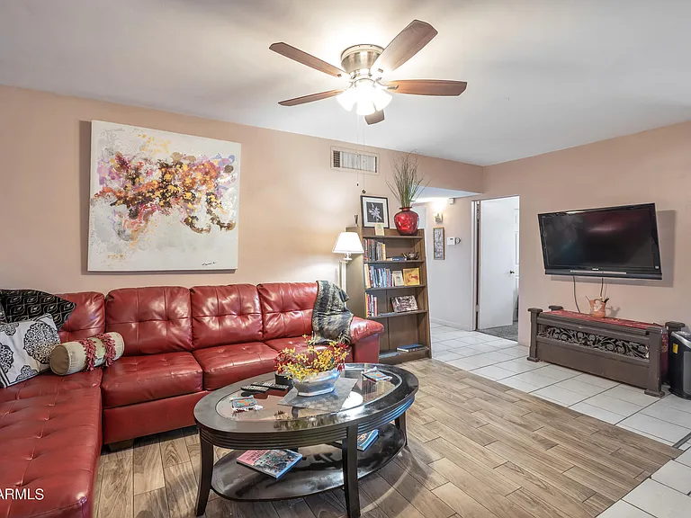 842 W Fairmount Ave — Photo 12