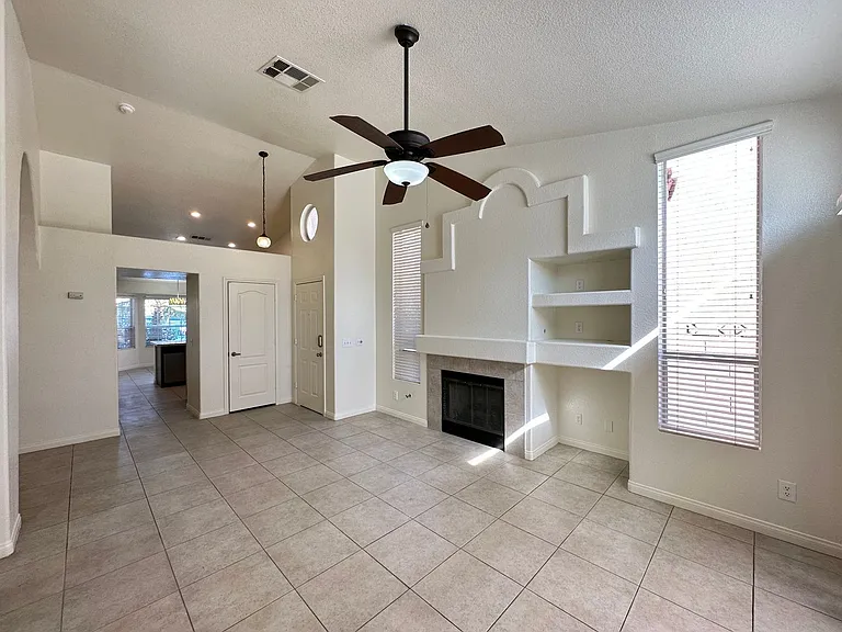 7629 Rockfield Dr — Photo 4