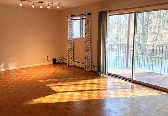 5th image of 14 Longwood Dr APT 8