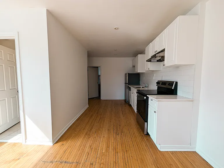 136 Weber St E #9 — Photo 8