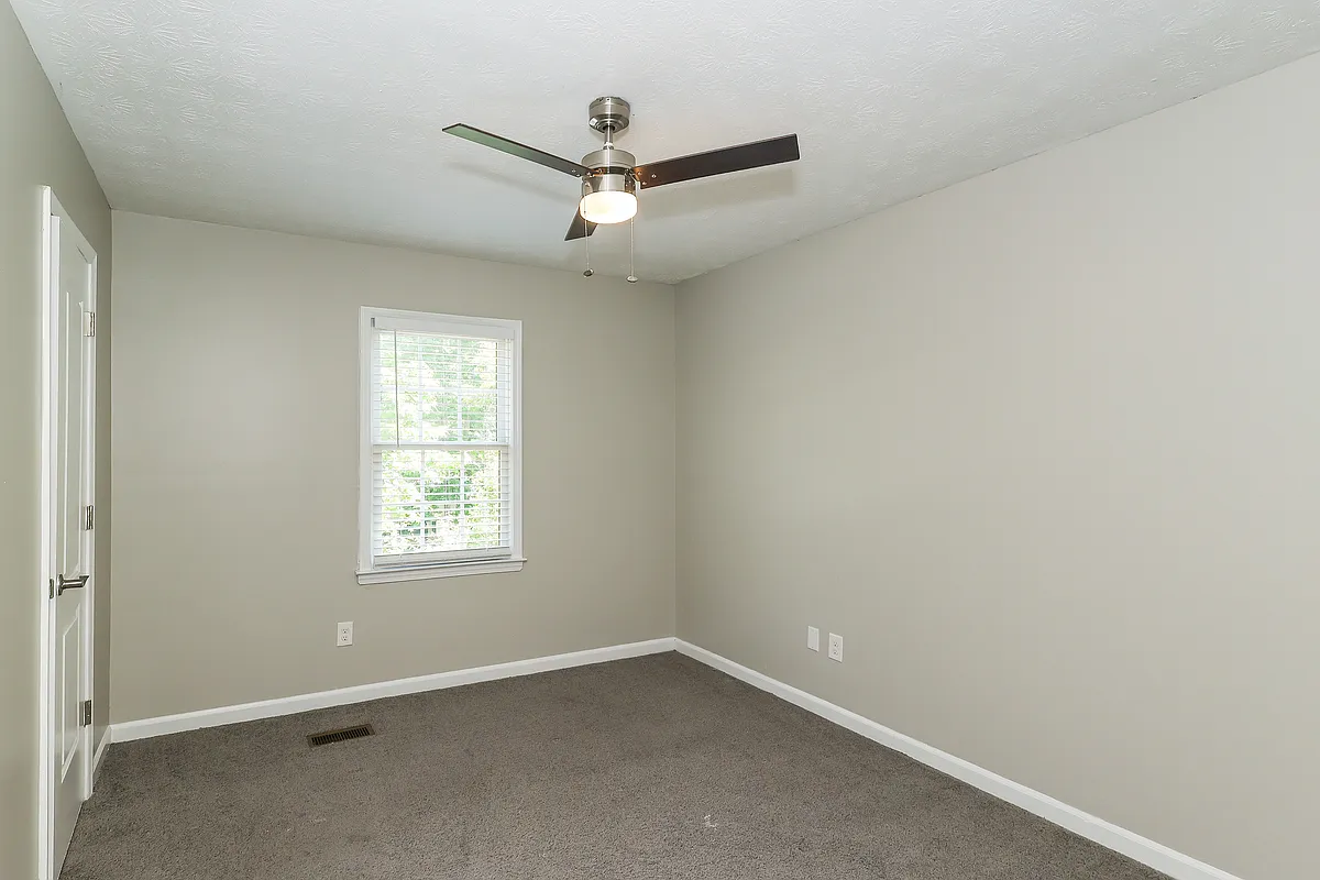 Building Photo - 106 Mallard Dr