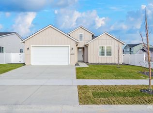 869 W Bay, Saint Middleton, ID 83644