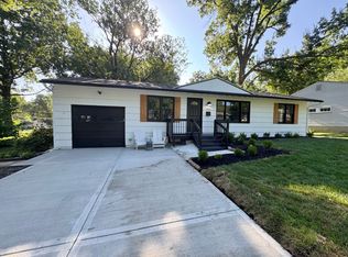 7409 Beverly St, Overland Park, KS 66204