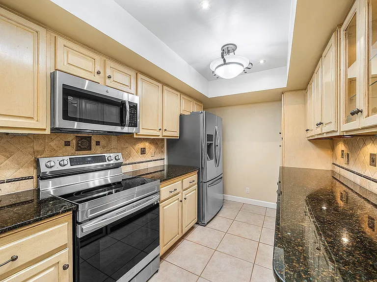 5664 Santiago Cir — Photo 19