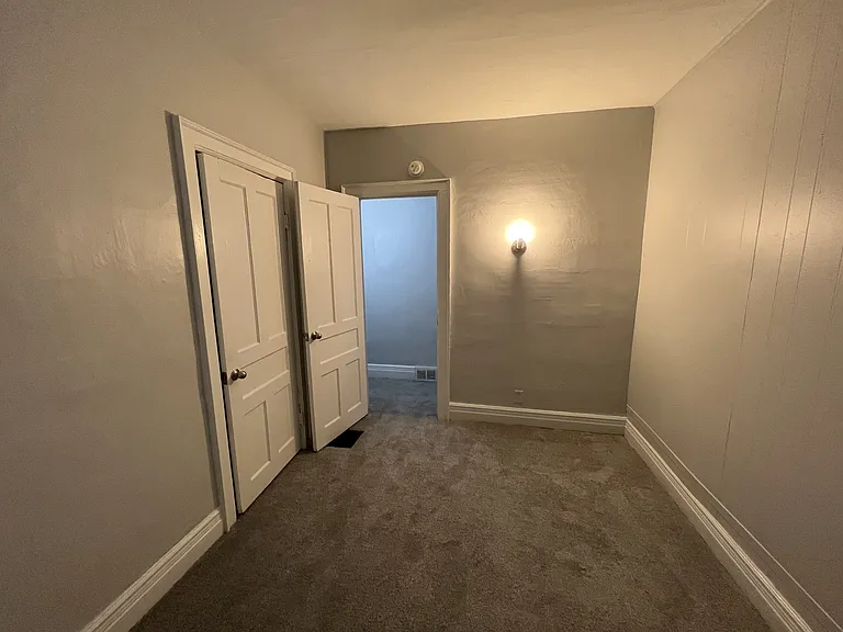 576 Potomac Ave #3 — Photo 11