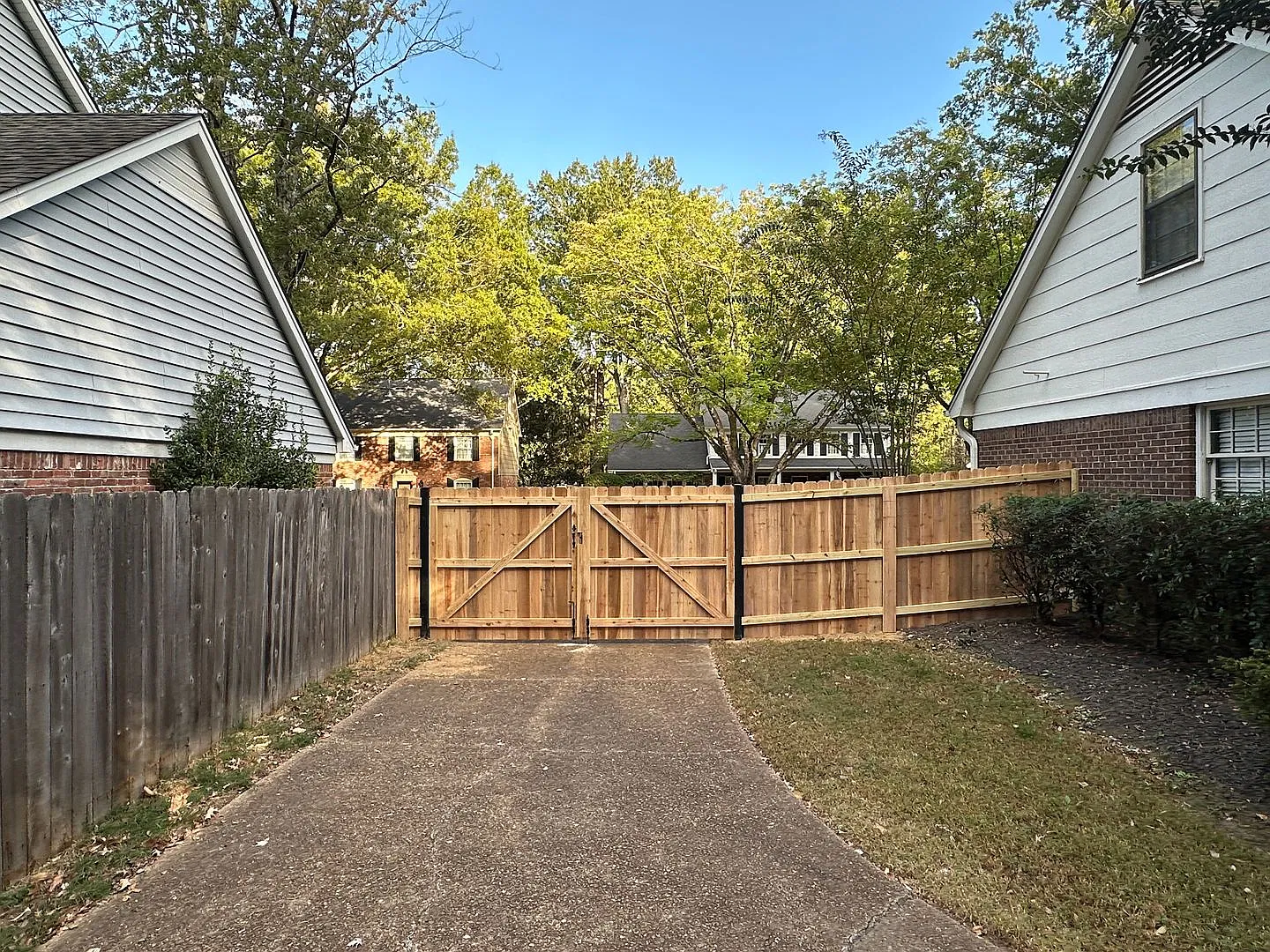 Spacious Germantown home! Fully Fenced! Walking distance to Farmington Elementary. Small pets are... — Photo 3