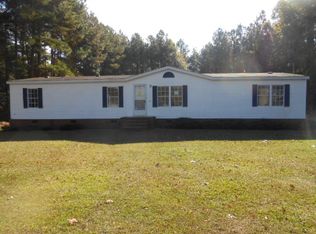 373 Burncoat Rd, Kinston, NC 28504
