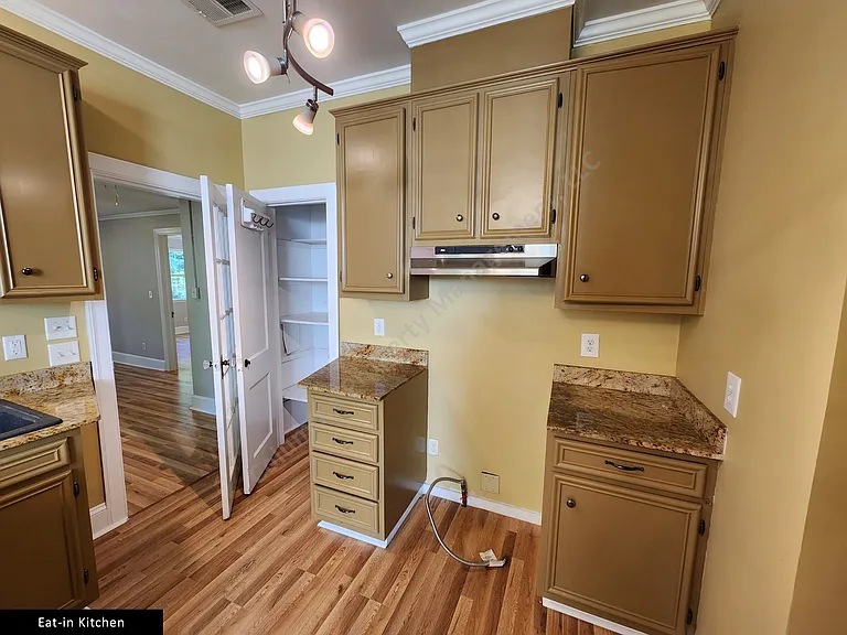 617 Muller Ave — Photo 17