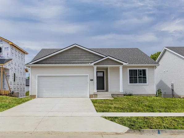 4396 Honey Bee Rdg, Des Moines, IA 50317