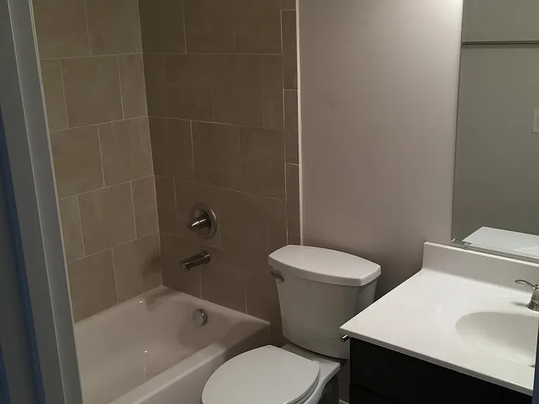 2120 Gilbert Ave #A — Photo 17