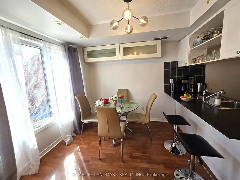 74 Munro St #2 — Photo 11