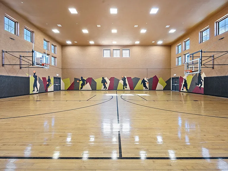 Basketball Court at Las Brisas Apartments in Round Rock, Texas