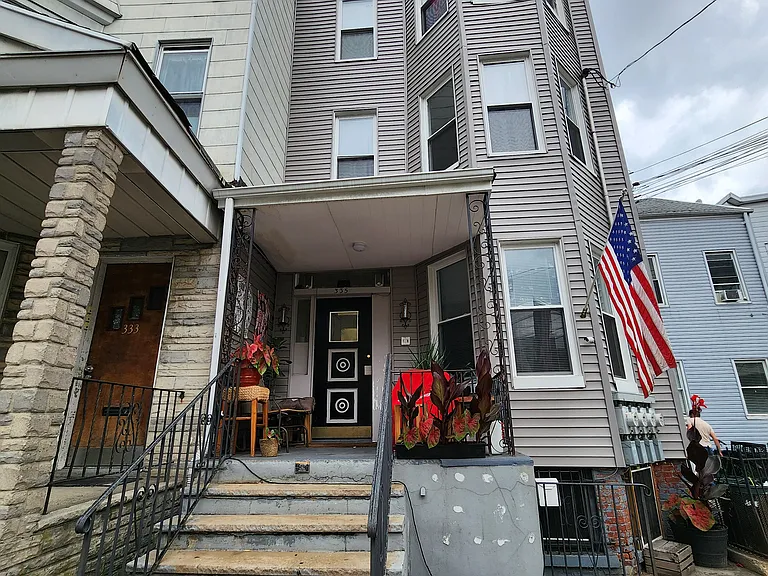 335 Summit Ave #1 — Photo 12