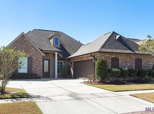 1388 Meadow Grove Ave, Zachary, LA 70791