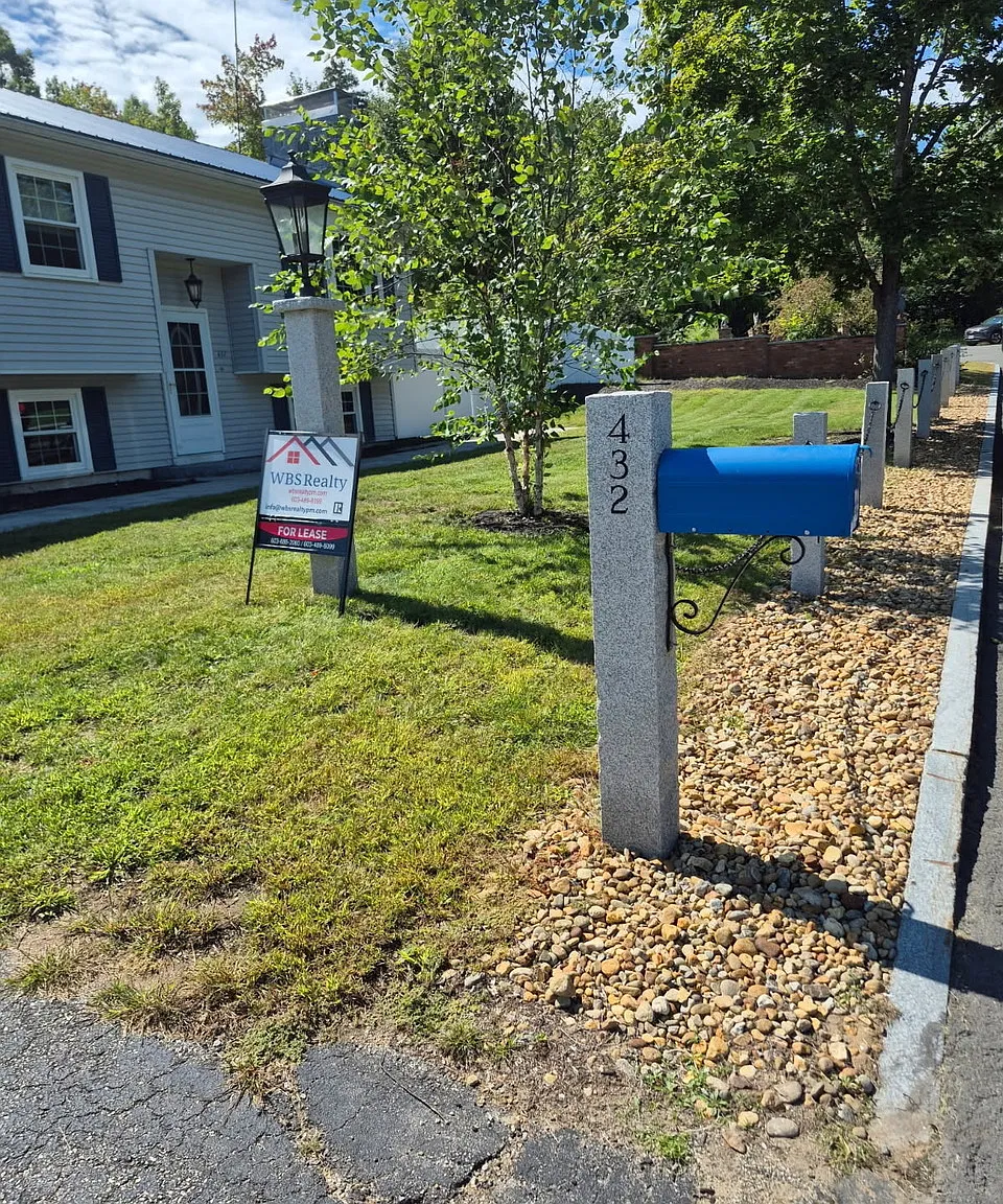 3 bed, 1078 sqft, $3,195 — Photo 1