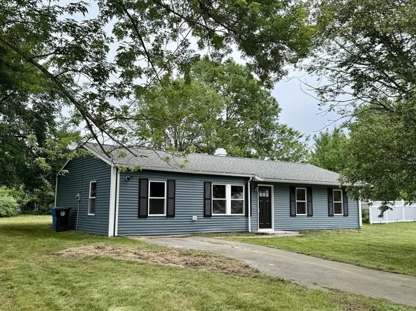 45 Kenwood Dr, Whitman, MA 02382